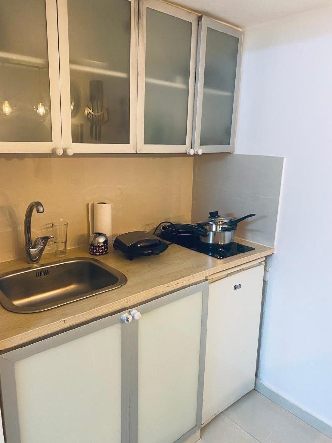 Appartamento Sunny Sea View Studio Herzelia Esterno foto
