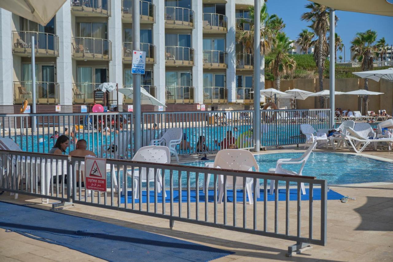 Appartamento Sunny Sea View Studio Herzelia Esterno foto