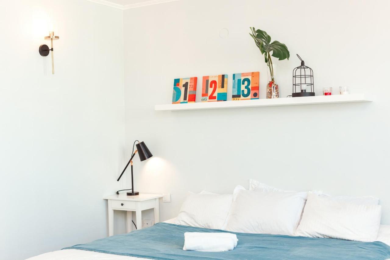 Appartamento Sunny Sea View Studio Herzelia Esterno foto