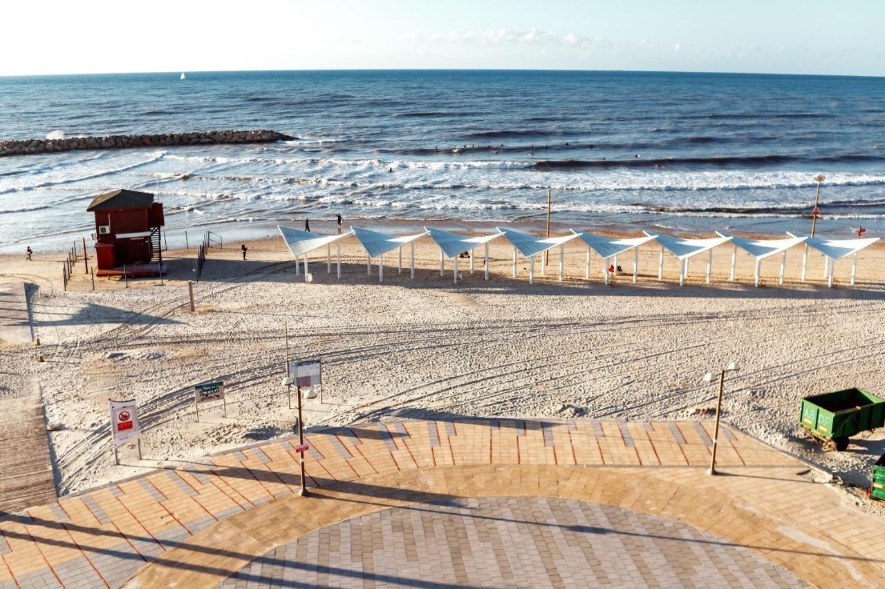 Appartamento Sunny Sea View Studio Herzelia Esterno foto