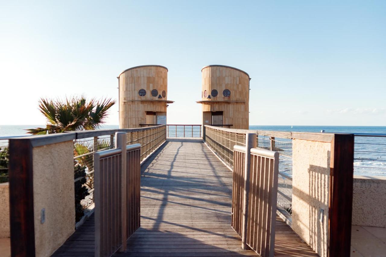 Appartamento Sunny Sea View Studio Herzelia Esterno foto
