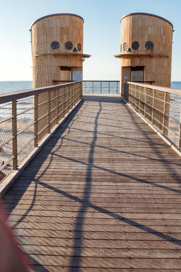 Appartamento Sunny Sea View Studio Herzelia Esterno foto